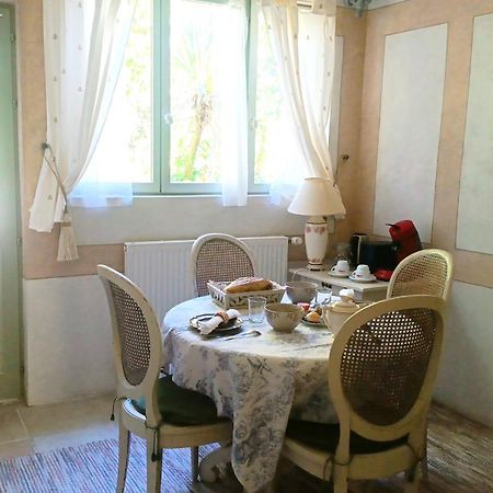 Ferienwohnung A L'Ombre Du Tilleul Giverny Exterior foto
