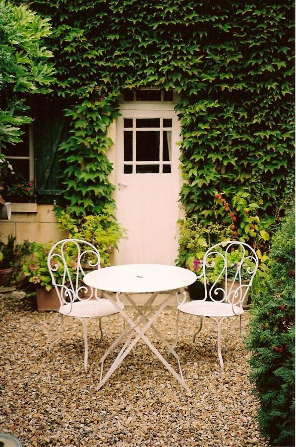 Ferienwohnung A L'Ombre Du Tilleul Giverny Exterior foto