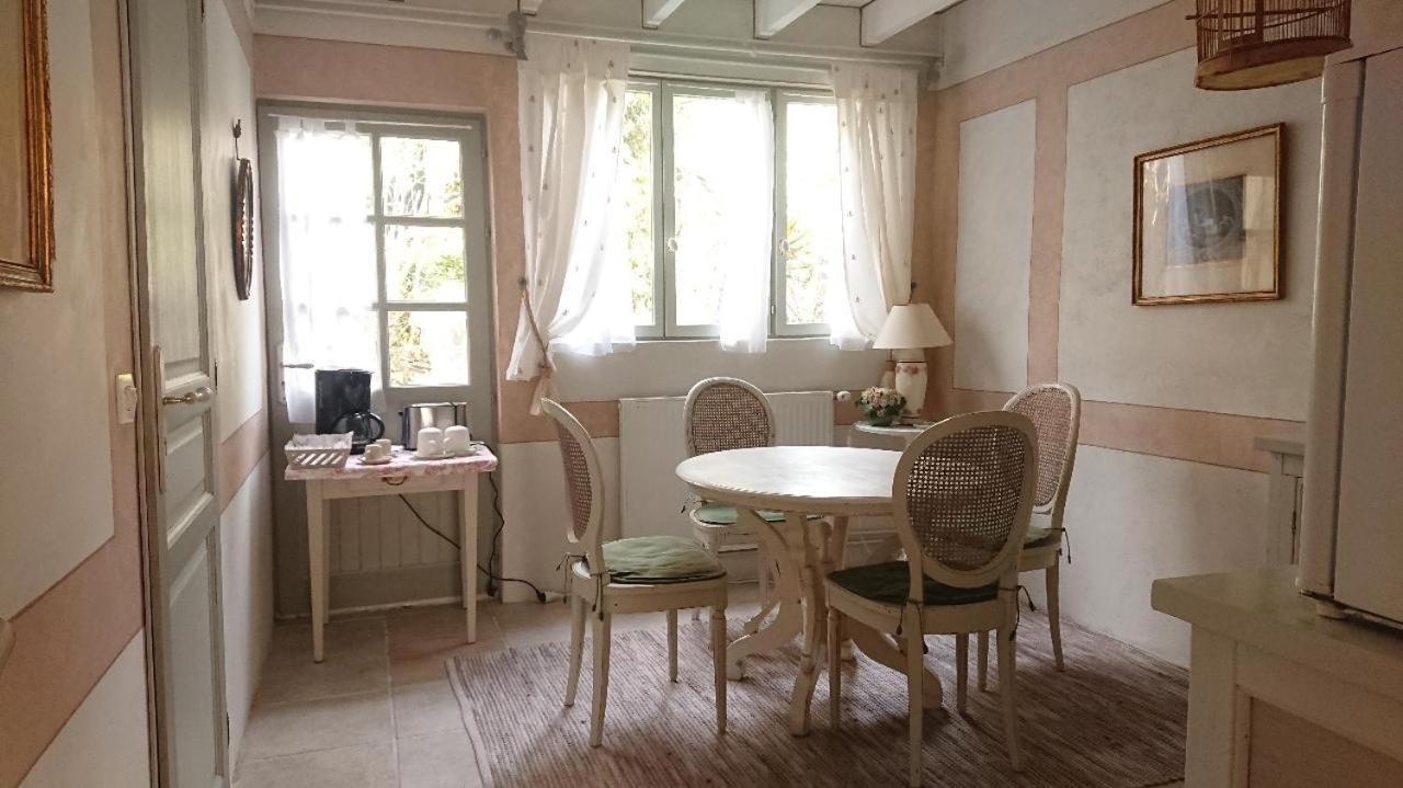 Ferienwohnung A L'Ombre Du Tilleul Giverny Exterior foto